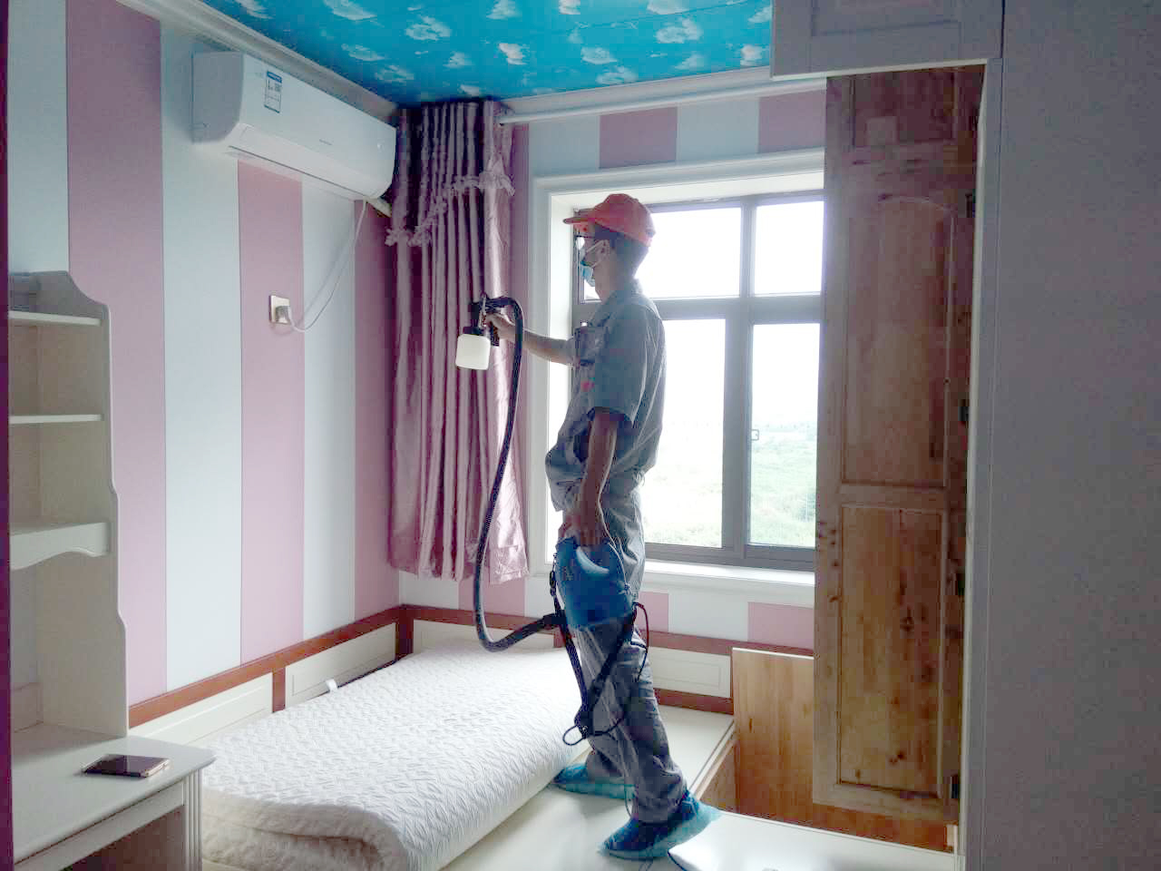 臥室墻面重點噴涂 臥室墻面重點噴涂