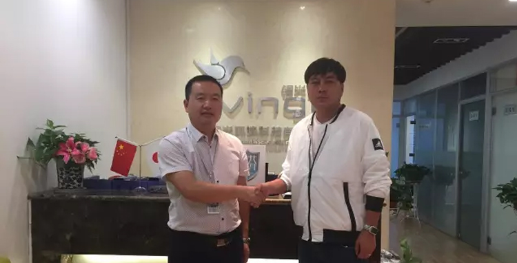 北京服務商和招商總監合影 北京服務商和招商總監合影