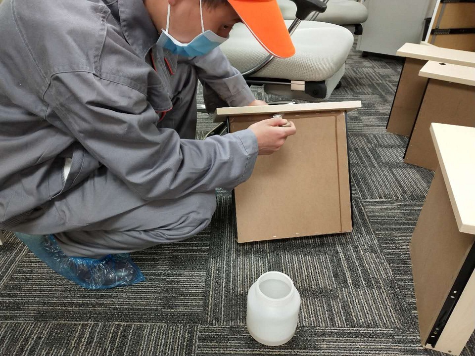 辦公柜子刷子精細化施工 辦公柜子刷子精細化施工