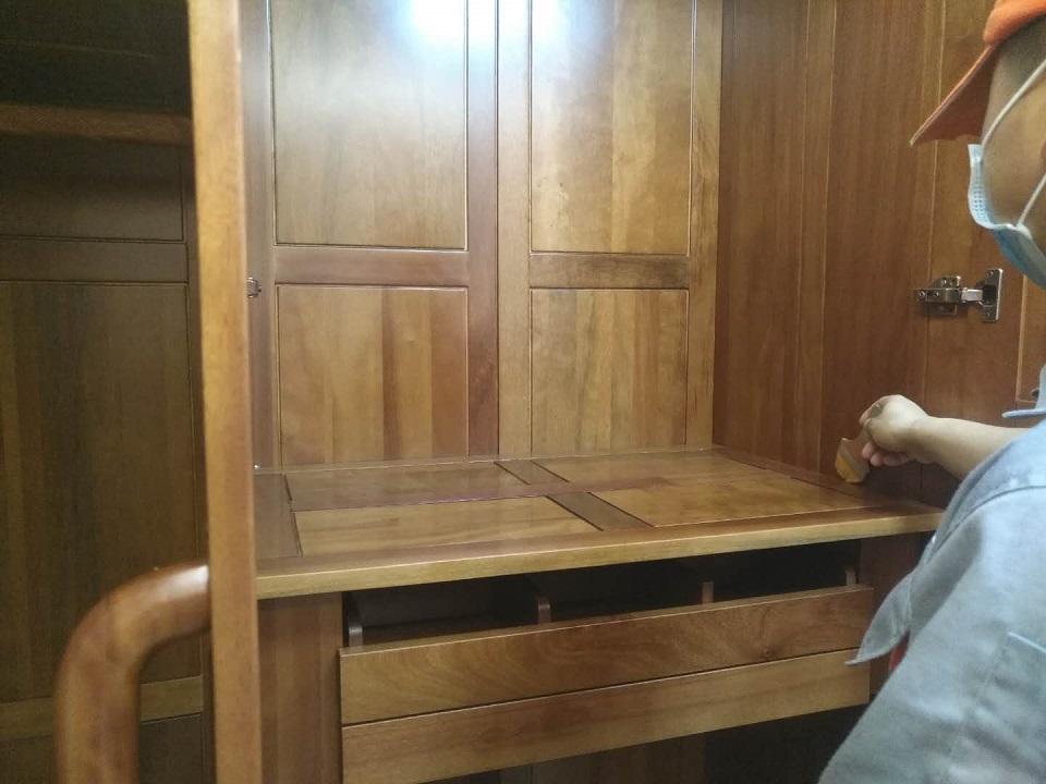 柜子接縫處刷子精細化施工治理 柜子接縫處刷子精細化施工治理