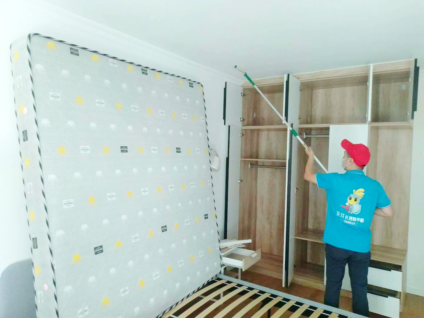 臥室頂面滾筒施工治理甲醛 臥室頂面滾筒施工治理甲醛