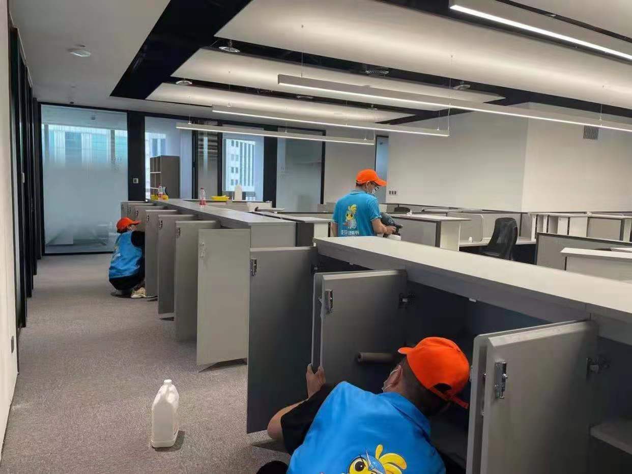 辦公區域桌椅柜子全方位噴涂治理