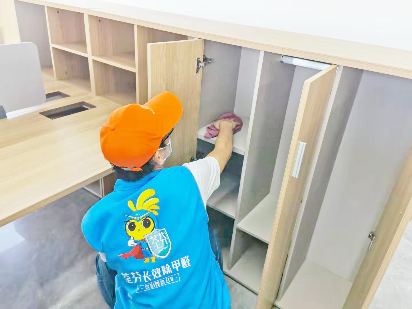 太原地鐵中心柜子噴涂施工治理 太原地鐵中心柜子噴涂施工治理