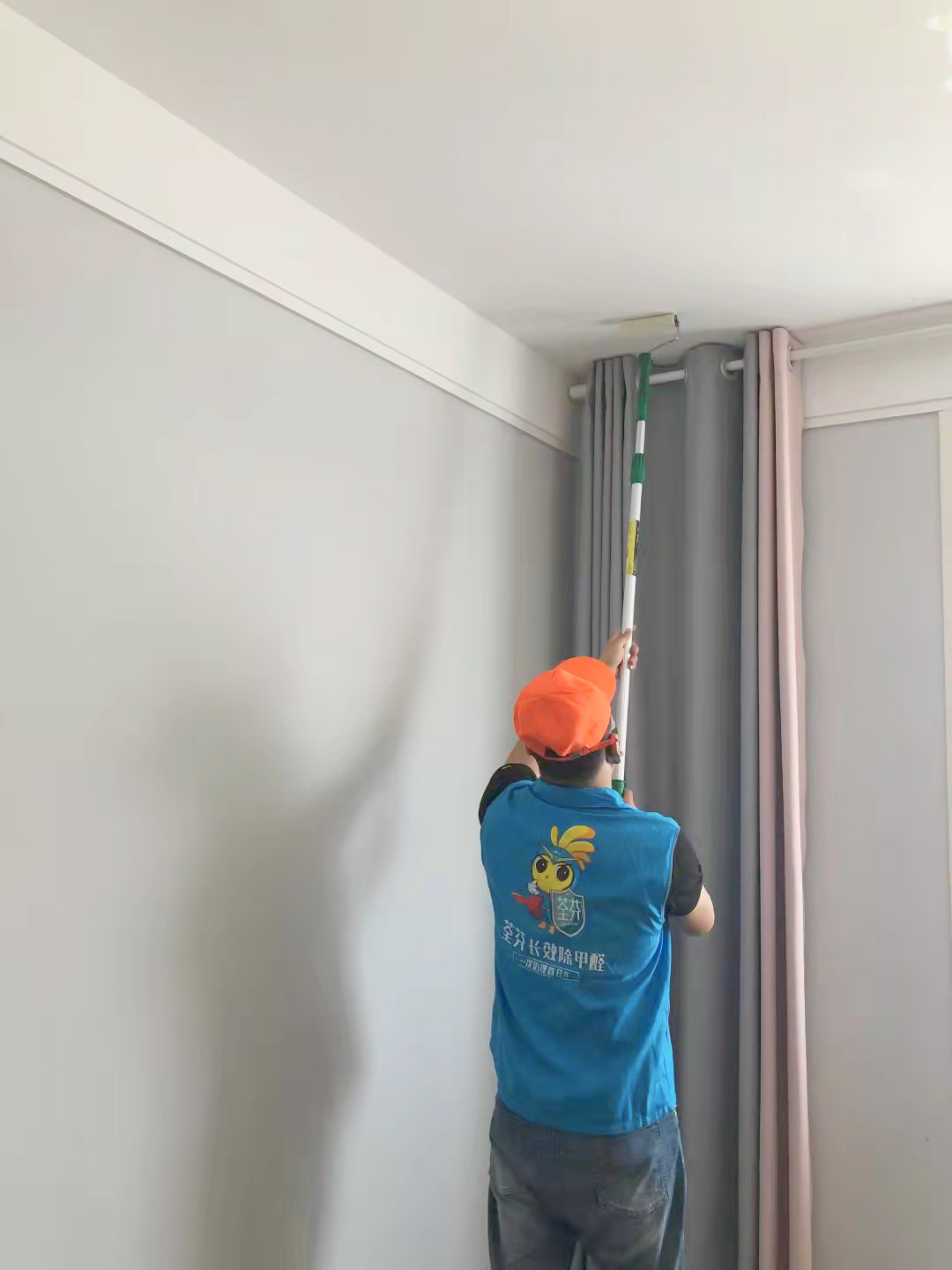 臥室頂面滾筒施工治理甲醛 臥室頂面滾筒施工治理甲醛