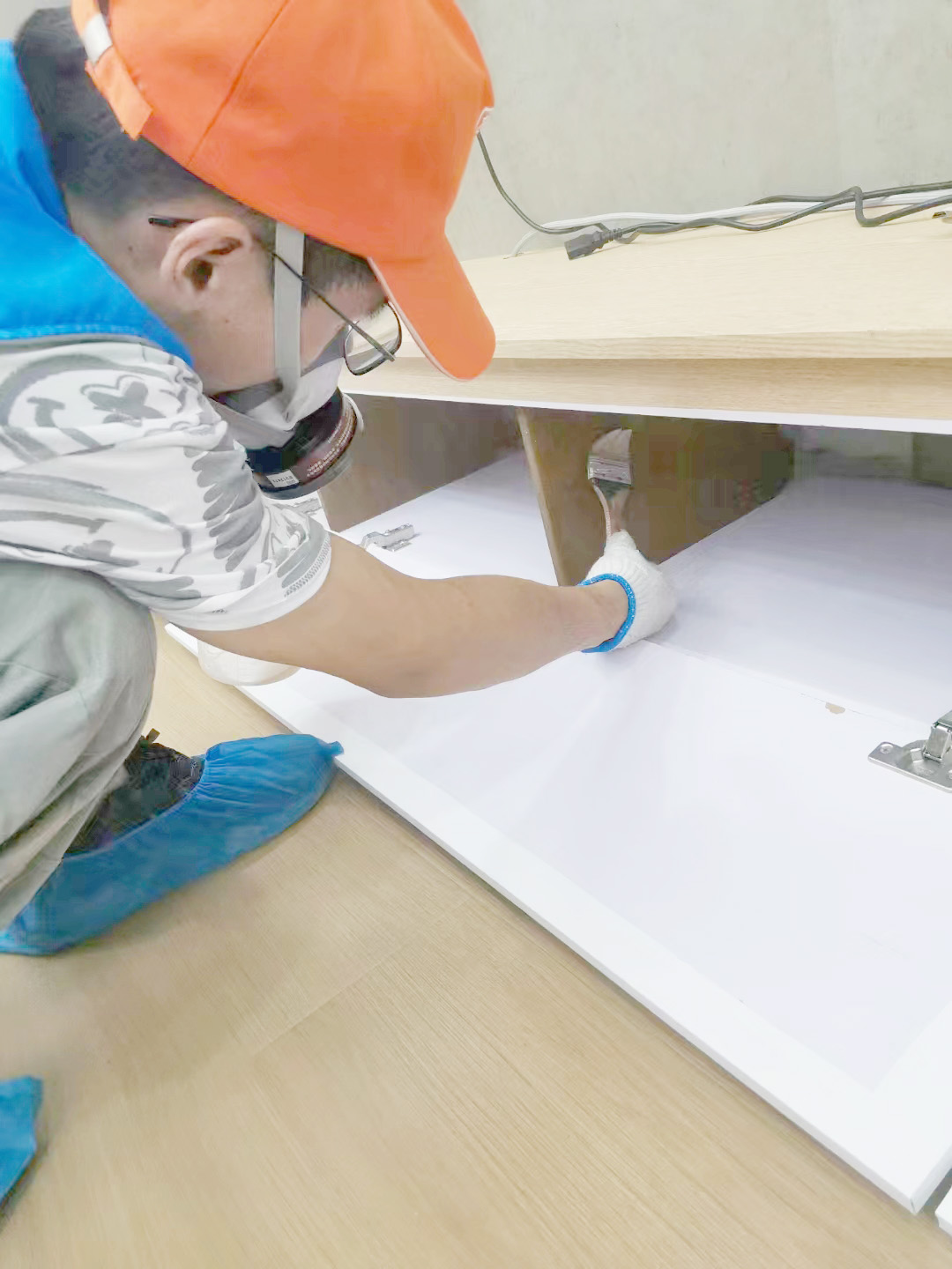 柜子縫隙刷子精細化施工治理